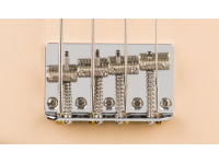 Fender Vintera III Early '60s Jazz Bass, Escala em Rosewood, Olympic White Fender Vintera III Early '60s Jazz Bass, Escala em Rosewood, Olympic White